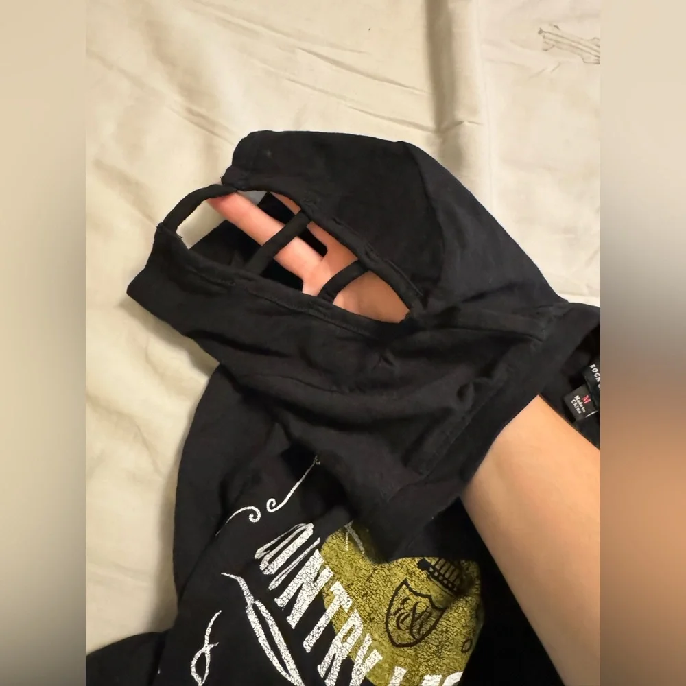 Rock & Republic Outlaw Country Legends T-Shirt - Picture 3 of 3